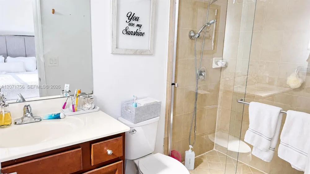 8876 W 35th Way Hialeah, FL 33018