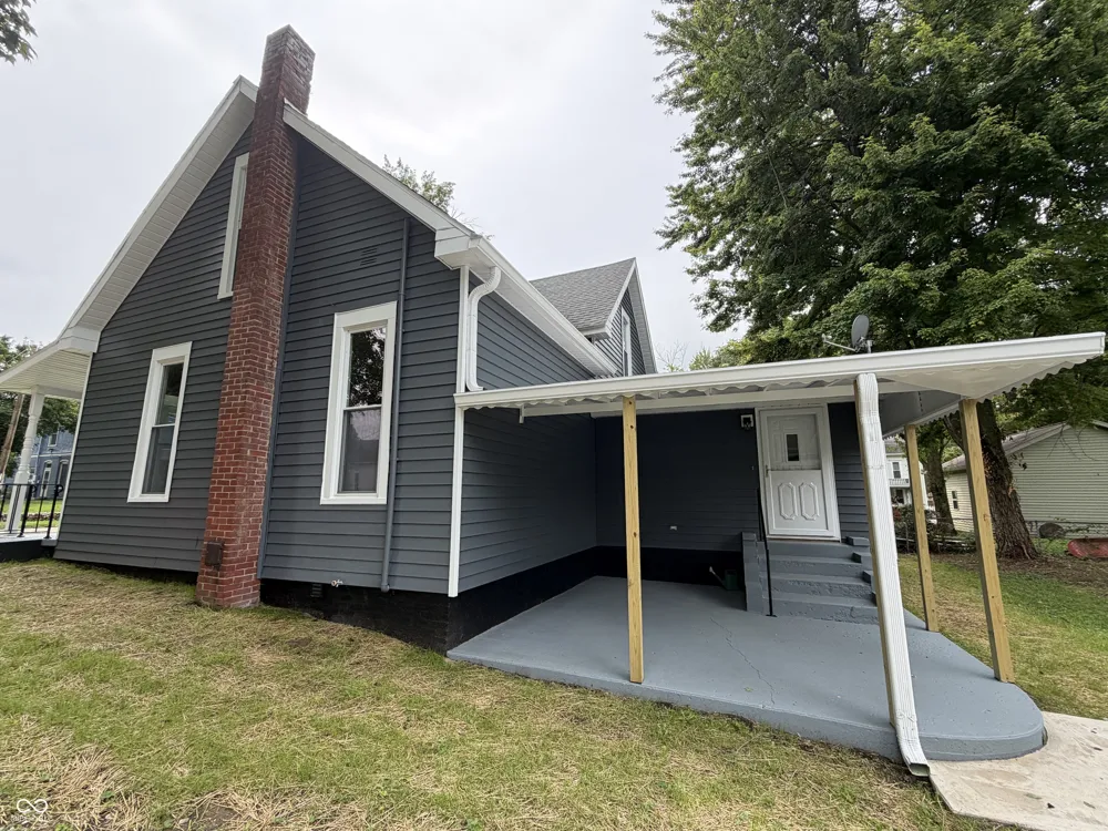 134 W Pine Street Knightstown, IN 46148