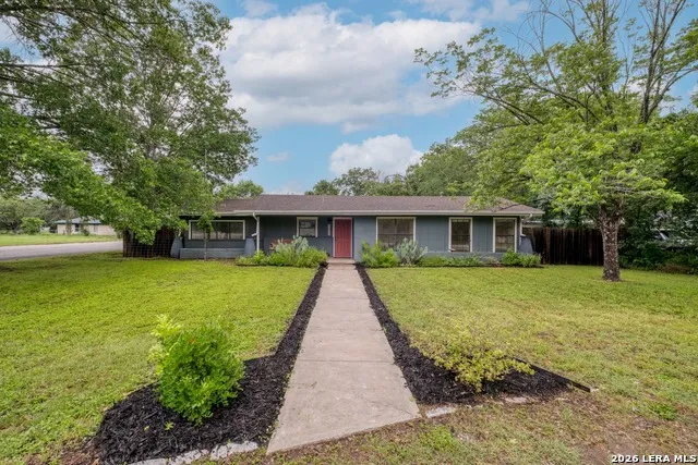 1233 Orange Lockhart, TX 78644