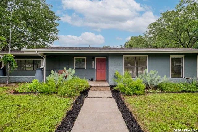 1233 Orange Lockhart, TX 78644