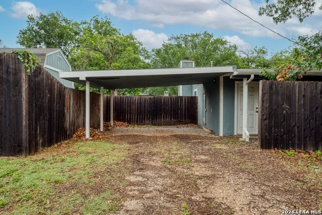 1233 Orange Lockhart, TX 78644