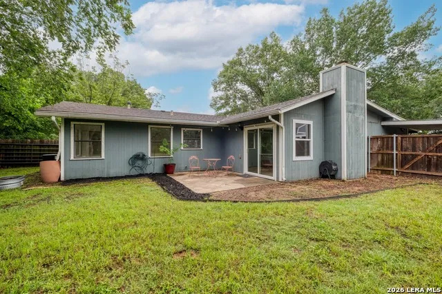 1233 Orange Lockhart, TX 78644