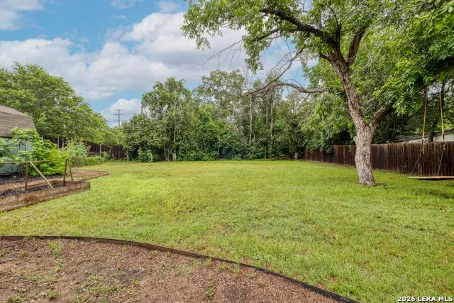 1233 Orange Lockhart, TX 78644