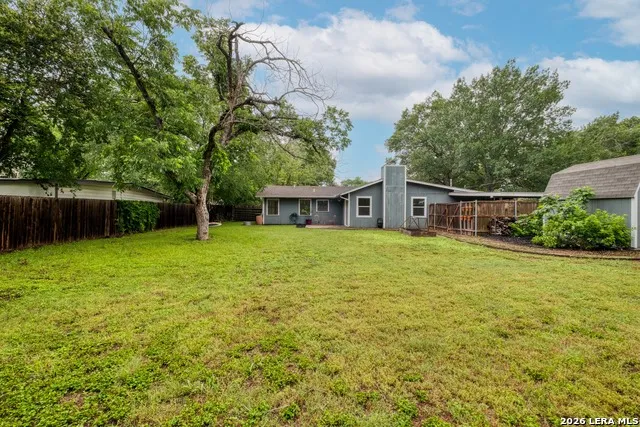 1233 Orange Lockhart, TX 78644