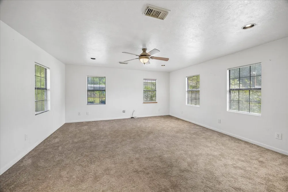 735 Pas Trail Huffman, TX 77336