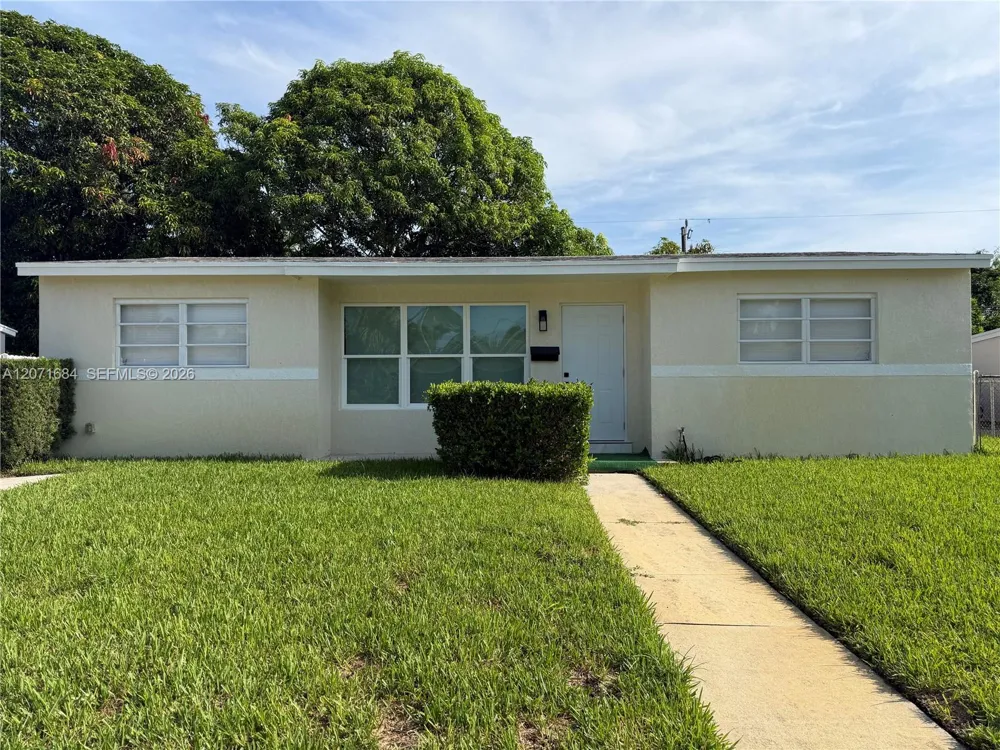 1240 W 26TH CT Riviera Beach, FL 33404