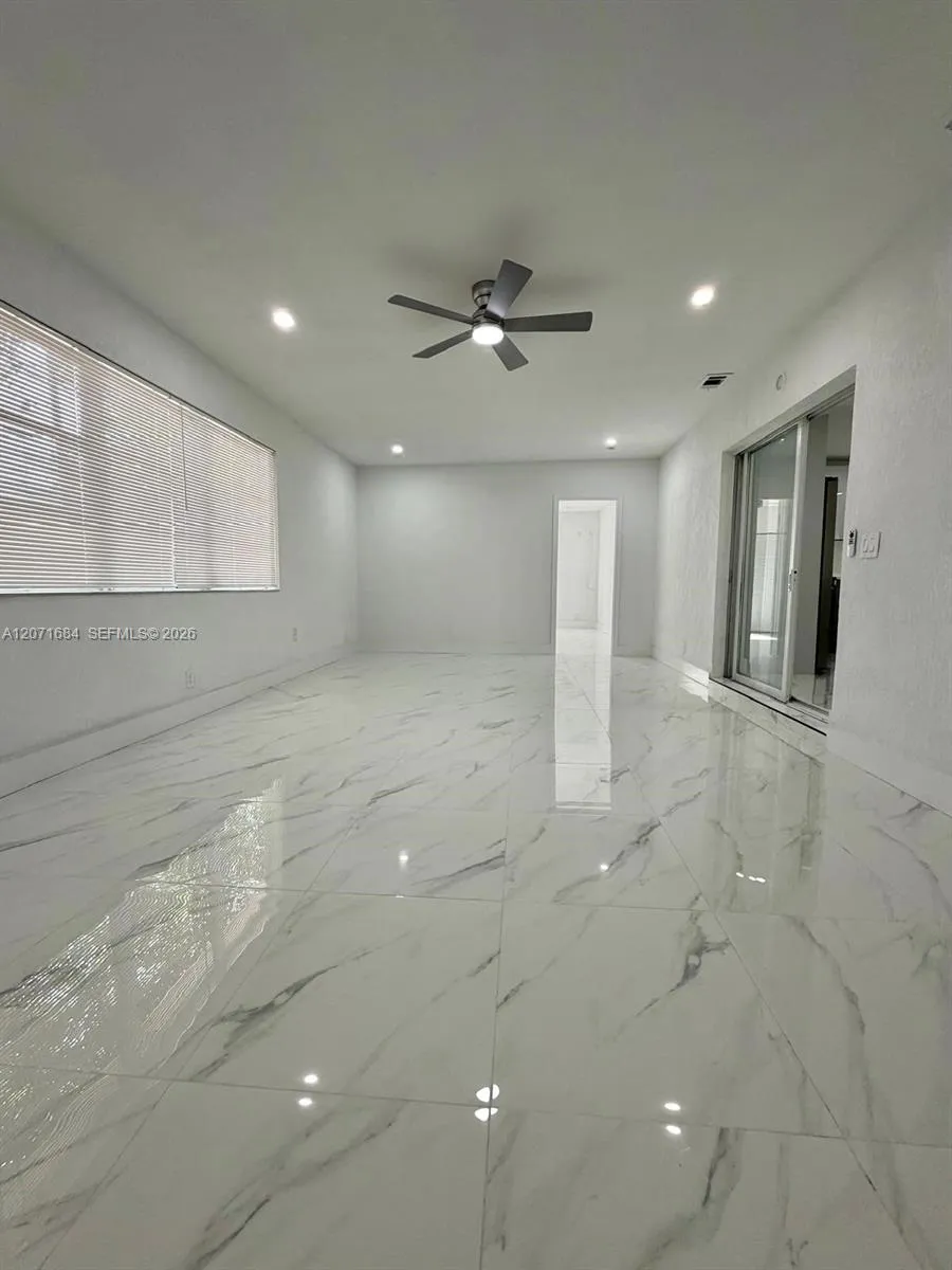1240 W 26TH CT Riviera Beach, FL 33404