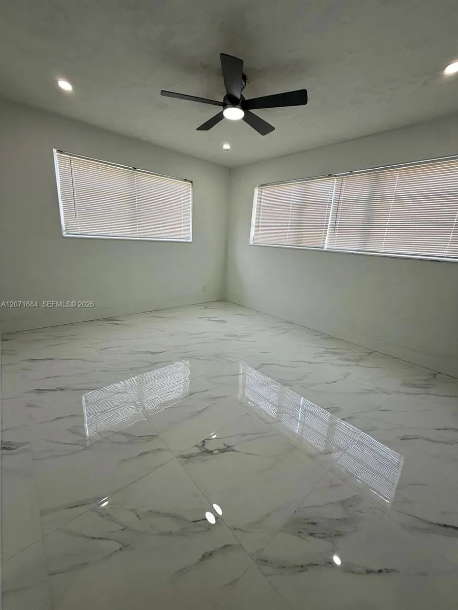 1240 W 26TH CT Riviera Beach, FL 33404