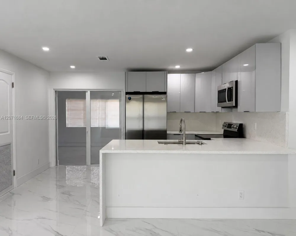 1240 W 26TH CT Riviera Beach, FL 33404