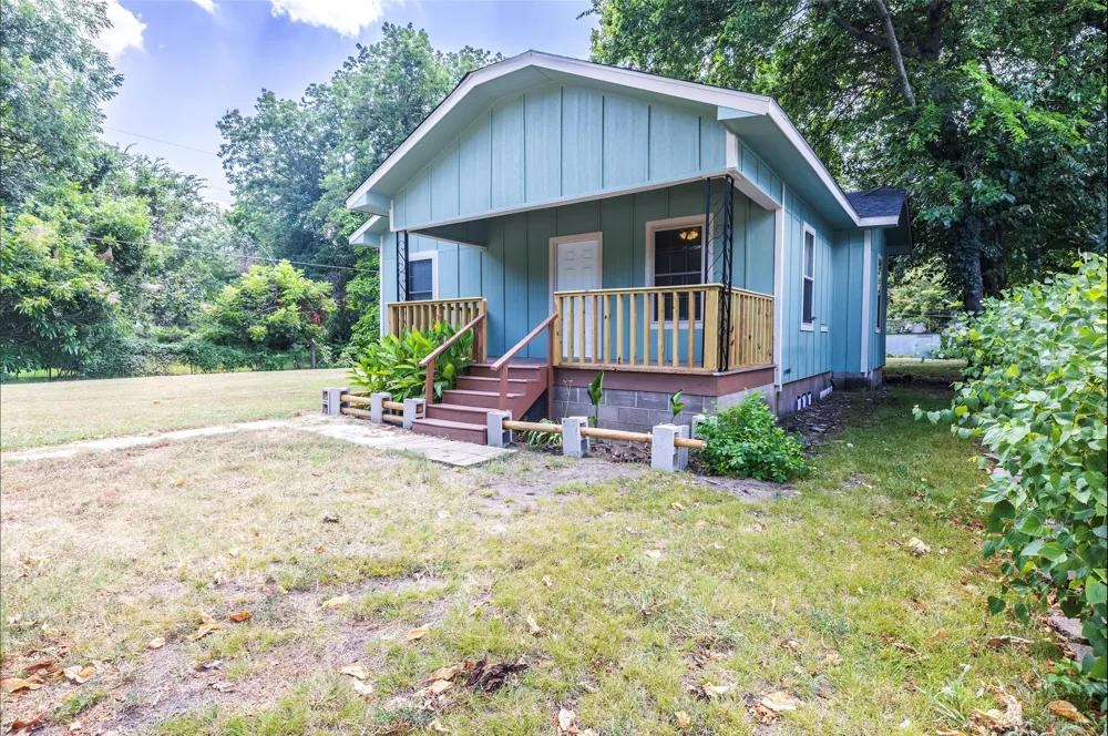 325 Cherry Ada, OK 74820