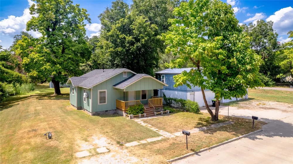 325 Cherry Ada, OK 74820