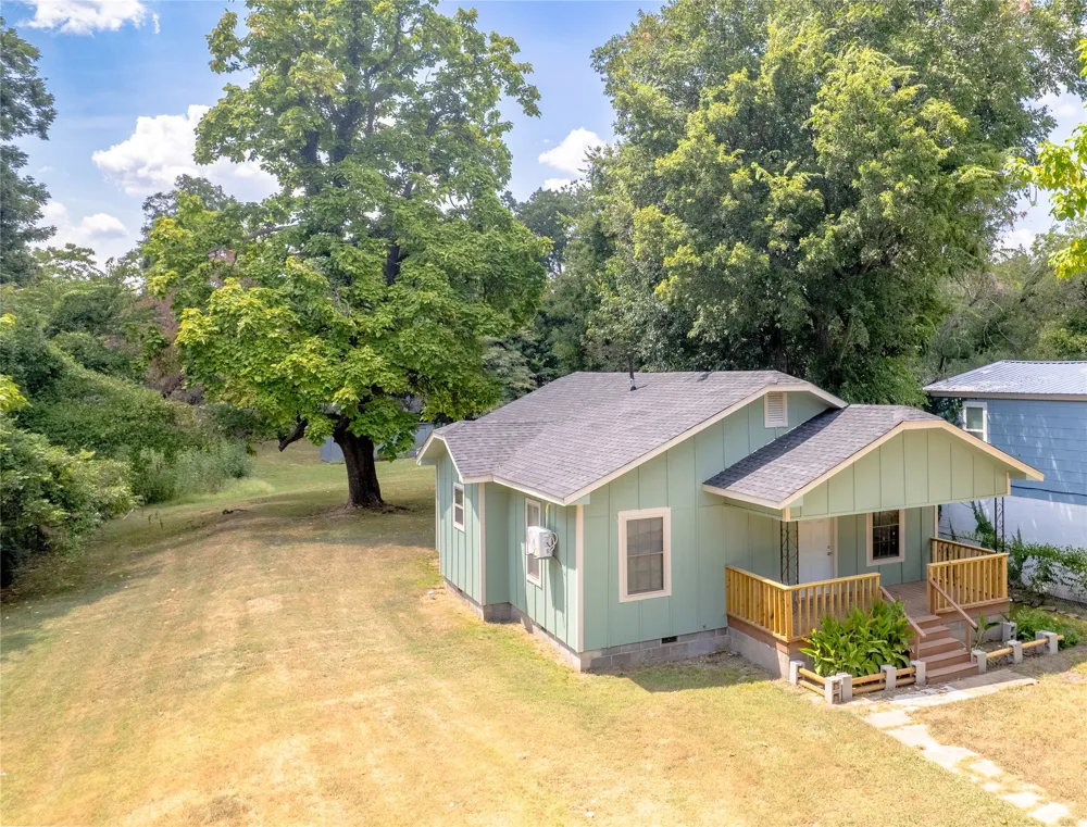 325 Cherry Ada, OK 74820