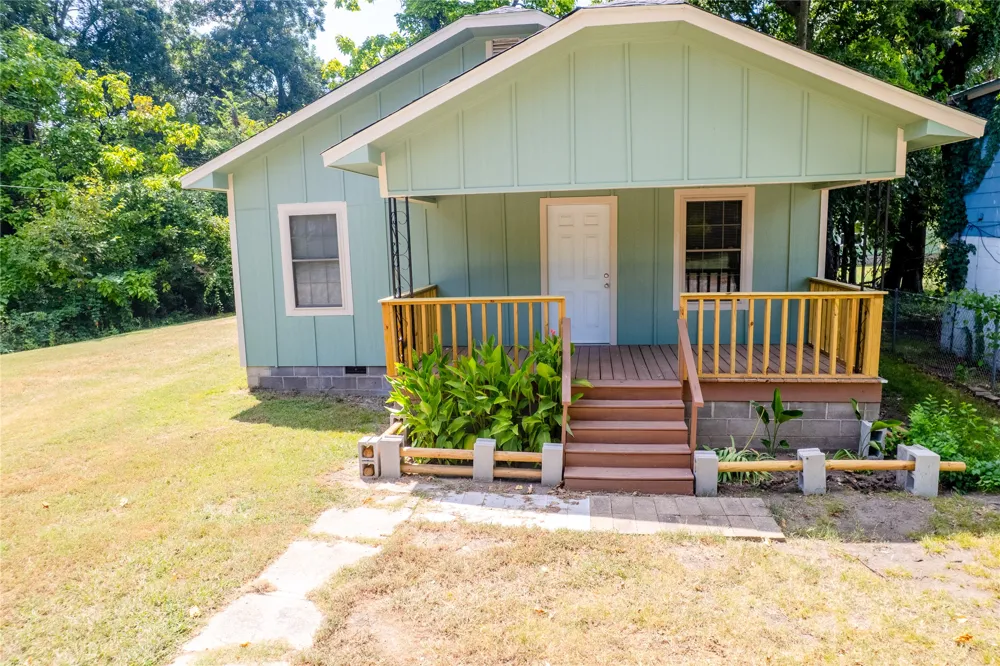 325 Cherry Ada, OK 74820