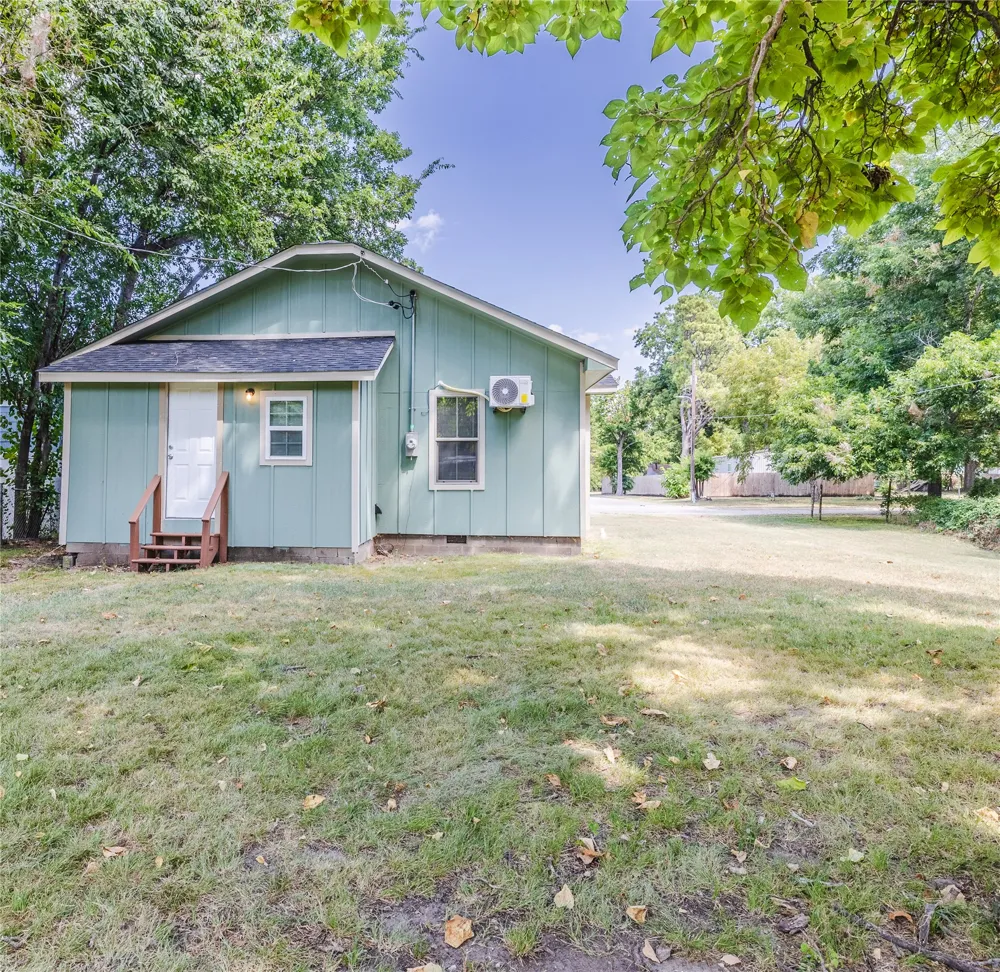 325 Cherry Ada, OK 74820