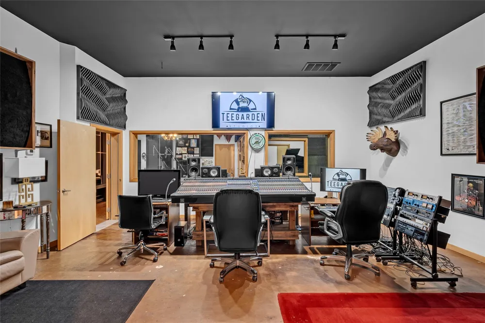 1431 E 3rd Street Tulsa, OK 74120