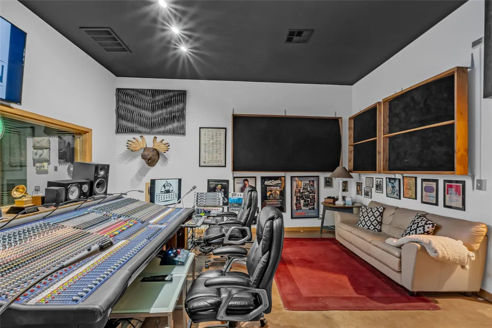 1431 E 3rd Street Tulsa, OK 74120