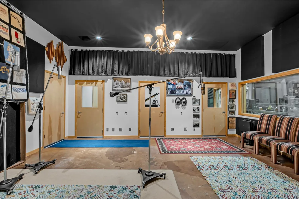 1431 E 3rd Street Tulsa, OK 74120