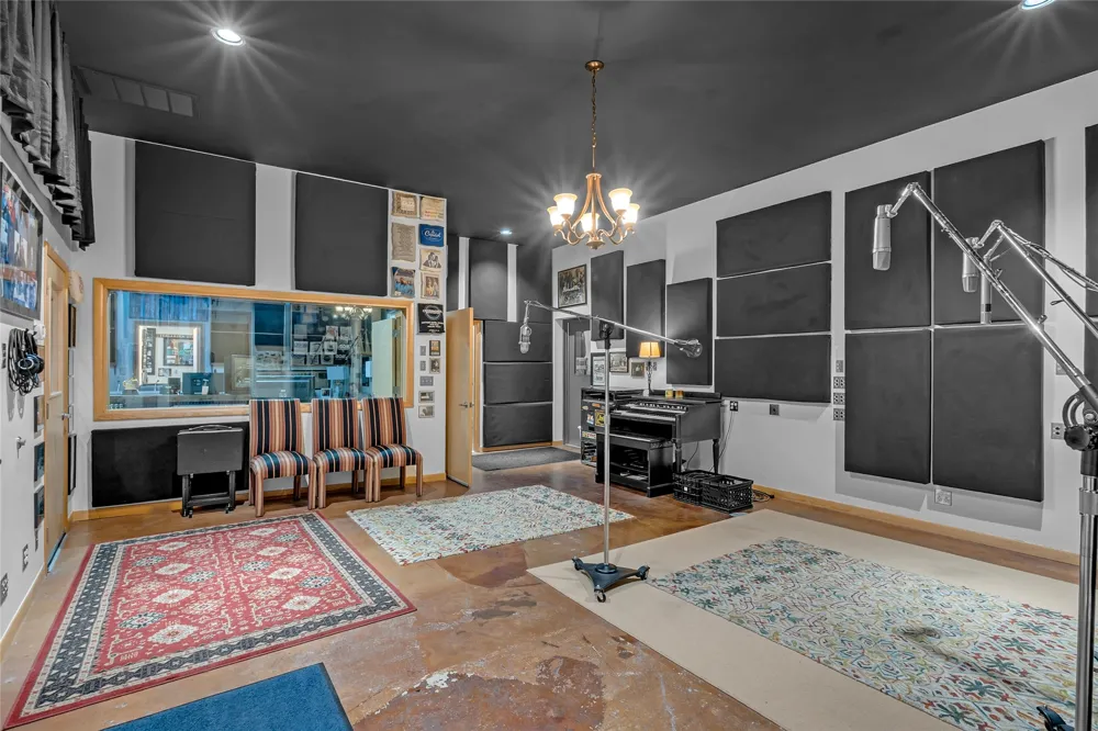 1431 E 3rd Street Tulsa, OK 74120