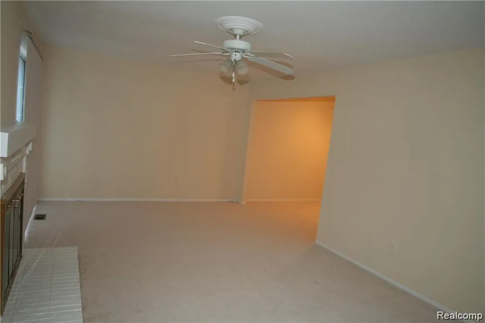 20871 E Glen Haven Circle Novi City, MI 48167
