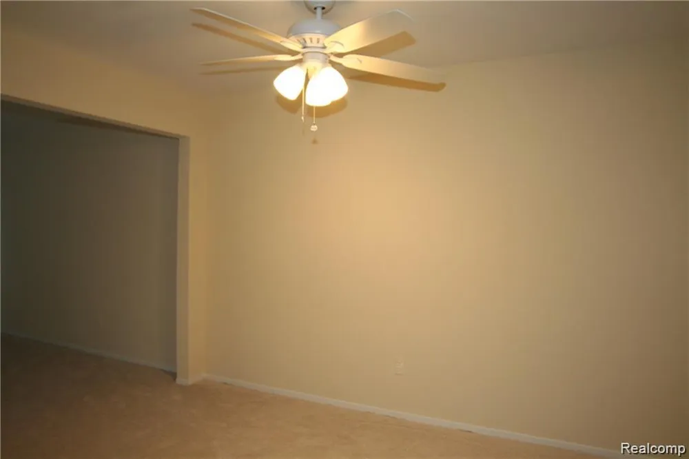 20871 E Glen Haven Circle Novi City, MI 48167