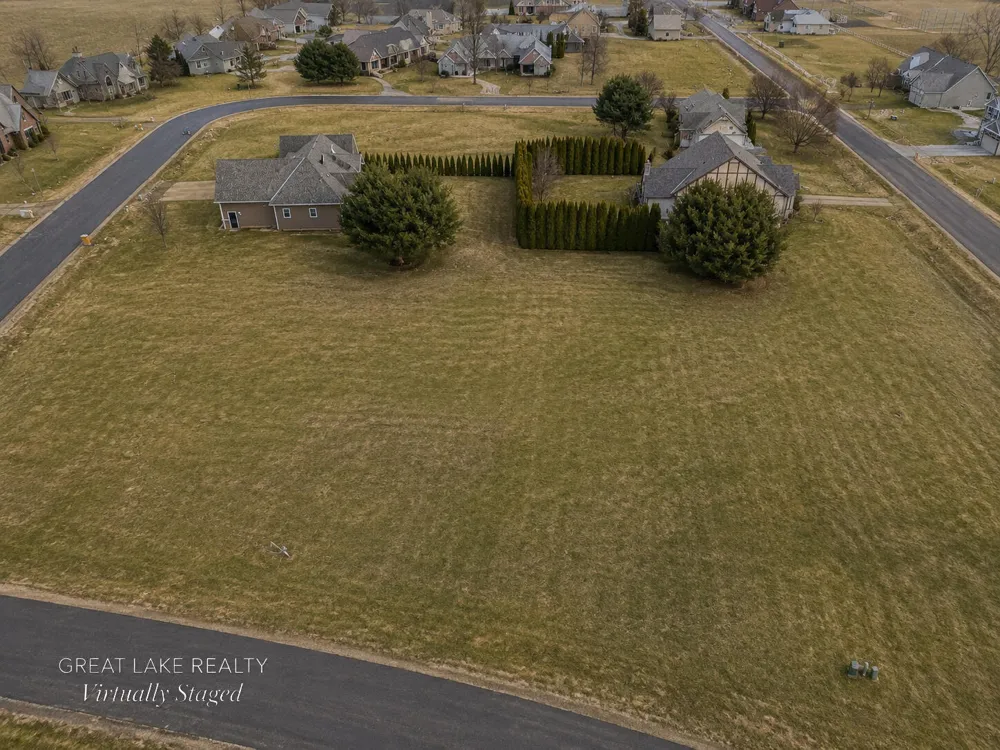 561 Wittenberg Path St. Joseph, MI 49085