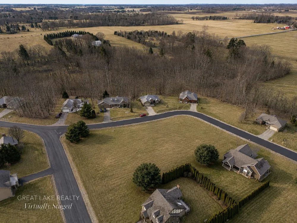 561 Wittenberg Path St. Joseph, MI 49085