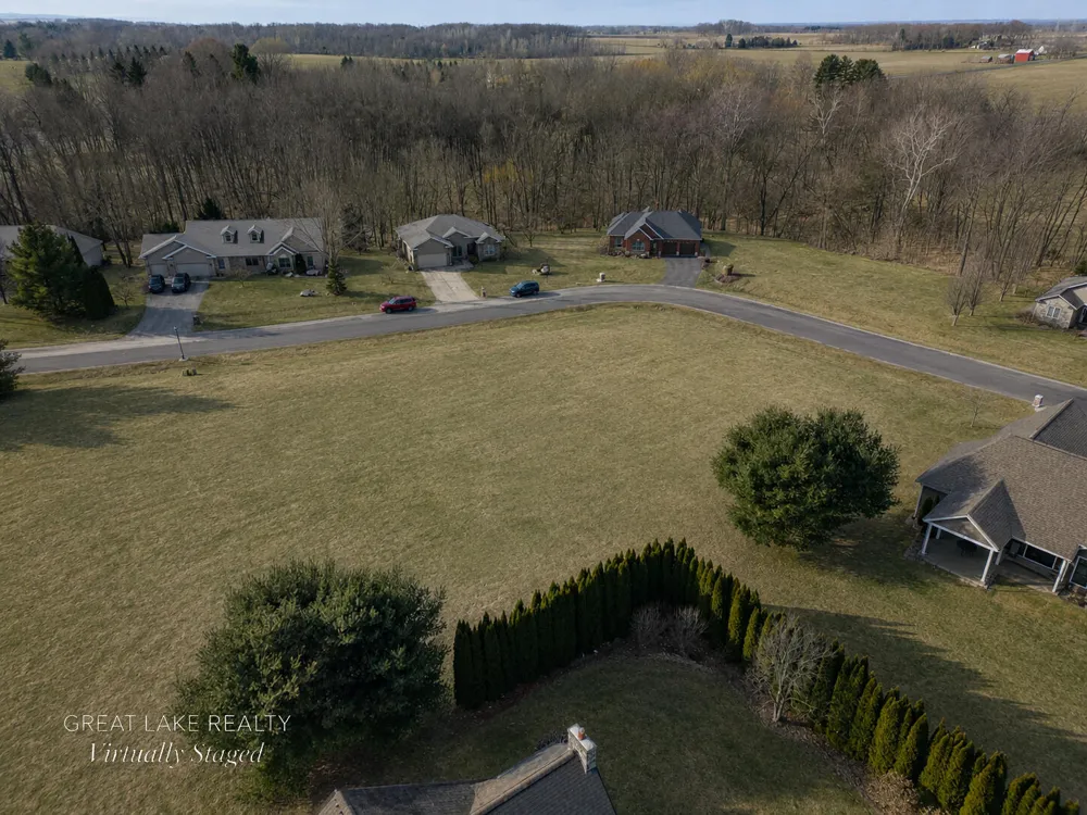 561 Wittenberg Path St. Joseph, MI 49085