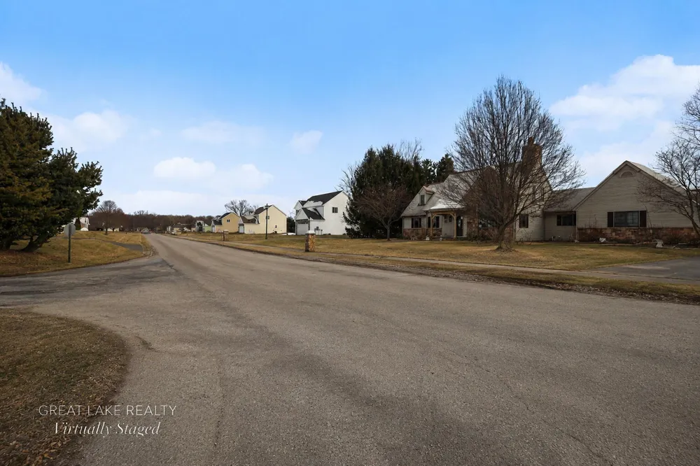 561 Wittenberg Path St. Joseph, MI 49085