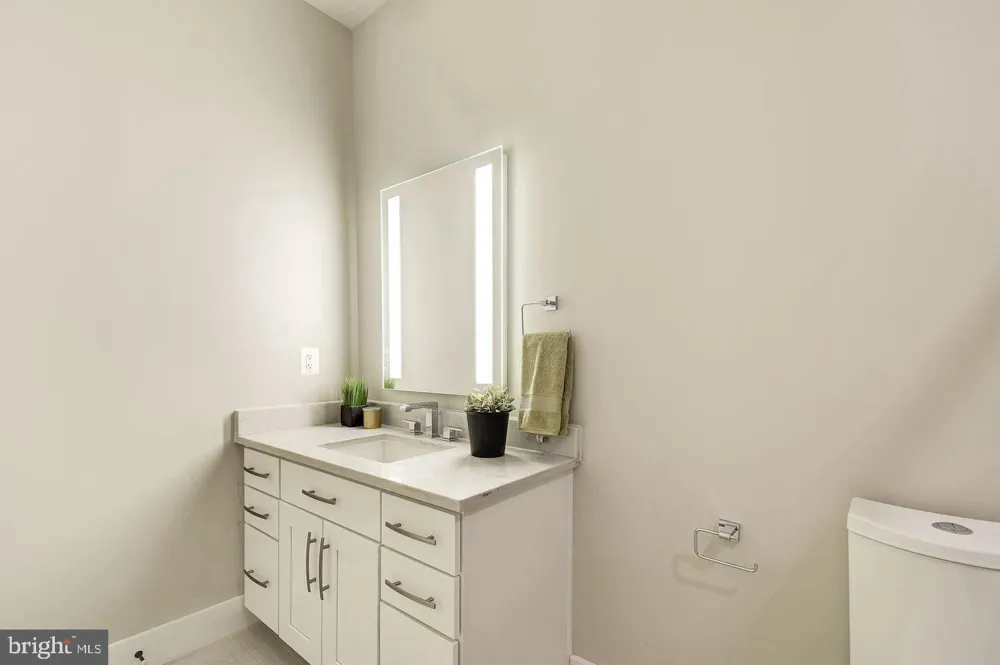 1411 KEY BOULEVARD #406 Arlington, VA 22209