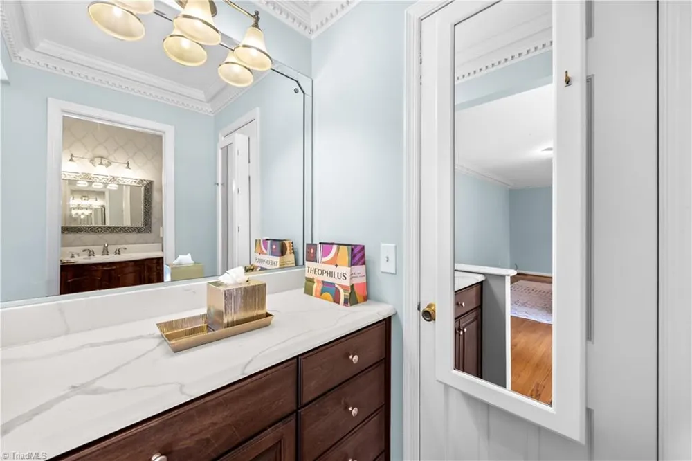 2438 Edgewood Avenue Burlington, NC 27215