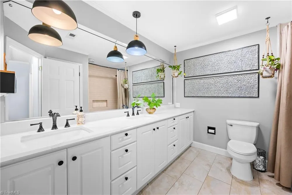 2438 Edgewood Avenue Burlington, NC 27215