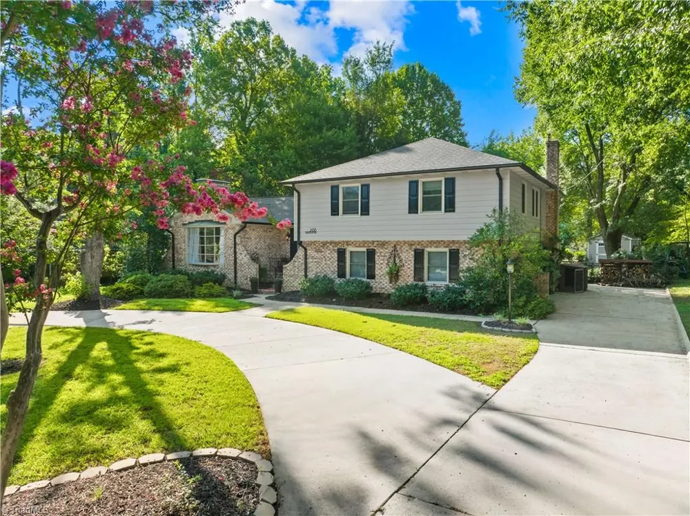 2438 Edgewood Avenue Burlington, NC 27215