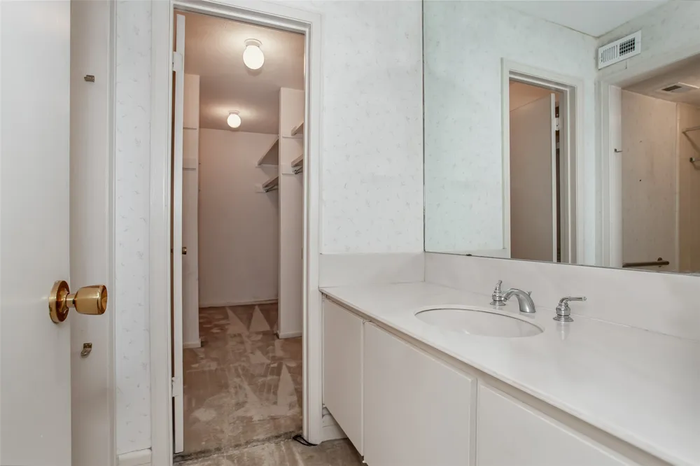 10771 Villager Road #C Dallas, TX 75230
