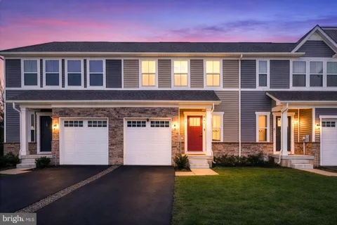 14 PRATT LANE