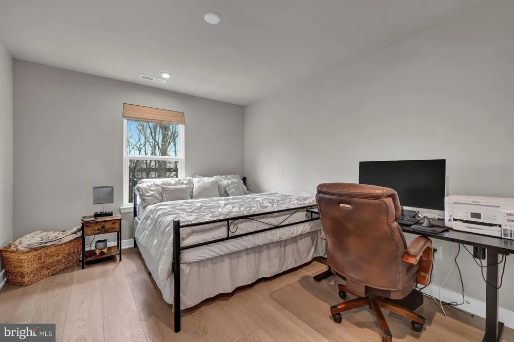 14 PRATT LANE Lawrence Township, NJ 08648
