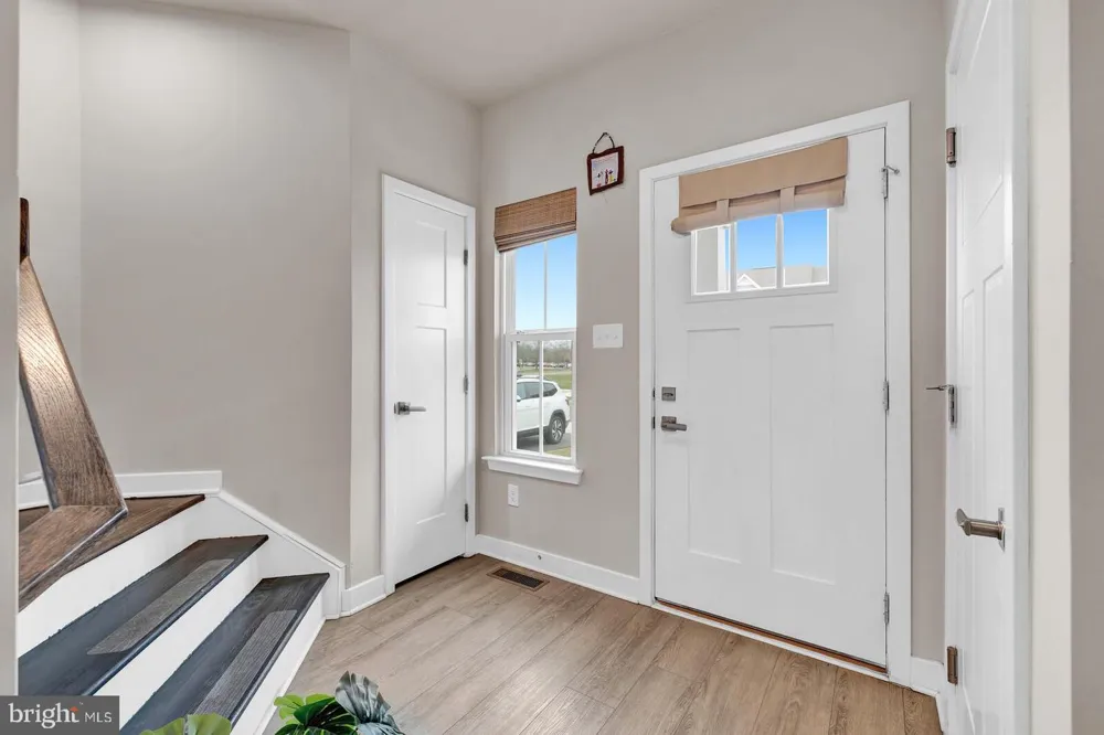 14 PRATT LANE Lawrence Township, NJ 08648