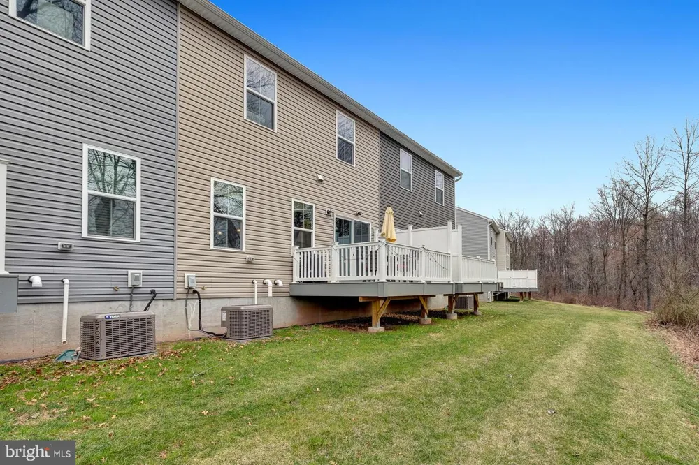 14 PRATT LANE Lawrence Township, NJ 08648