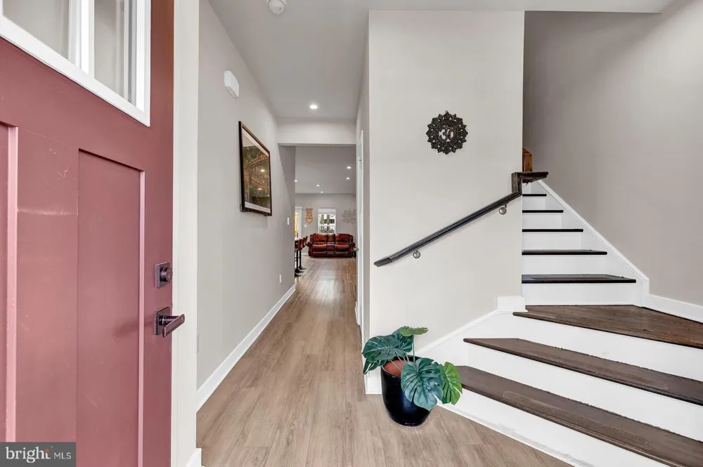 14 PRATT LANE Lawrence Township, NJ 08648