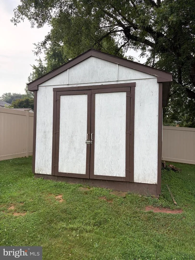 60 COUNTRY COURT Landisville, PA 17538