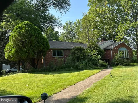 1560 PENLLYN BLUE BELL PIKE