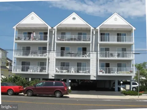 3901 OCEAN AVENUE #14