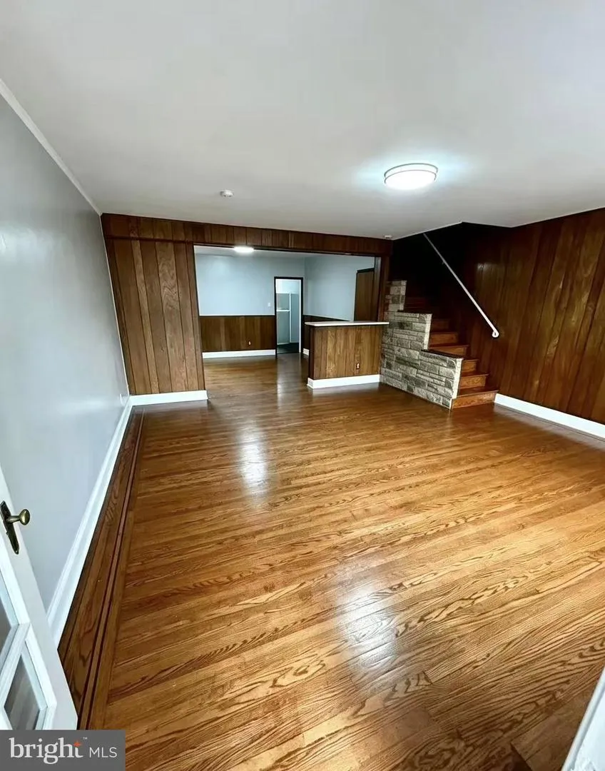 6939 LARGE STREET Philadelphia, PA 19149
