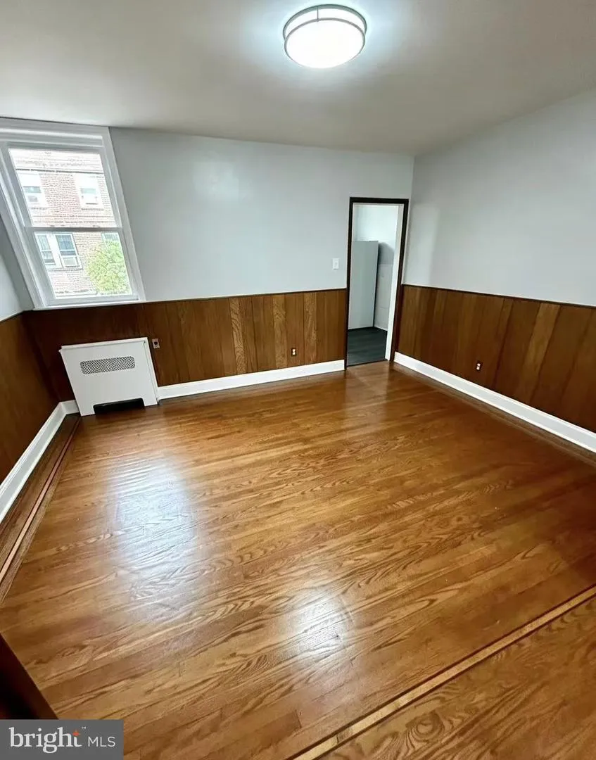 6939 LARGE STREET Philadelphia, PA 19149
