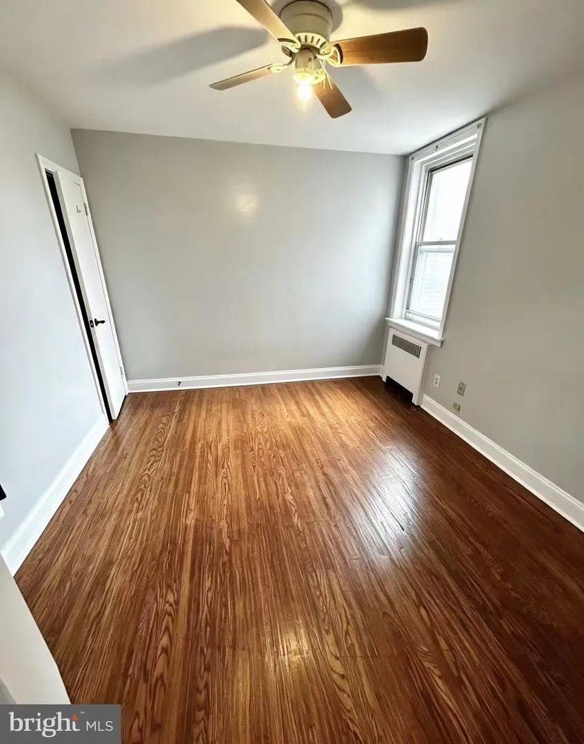 6939 LARGE STREET Philadelphia, PA 19149