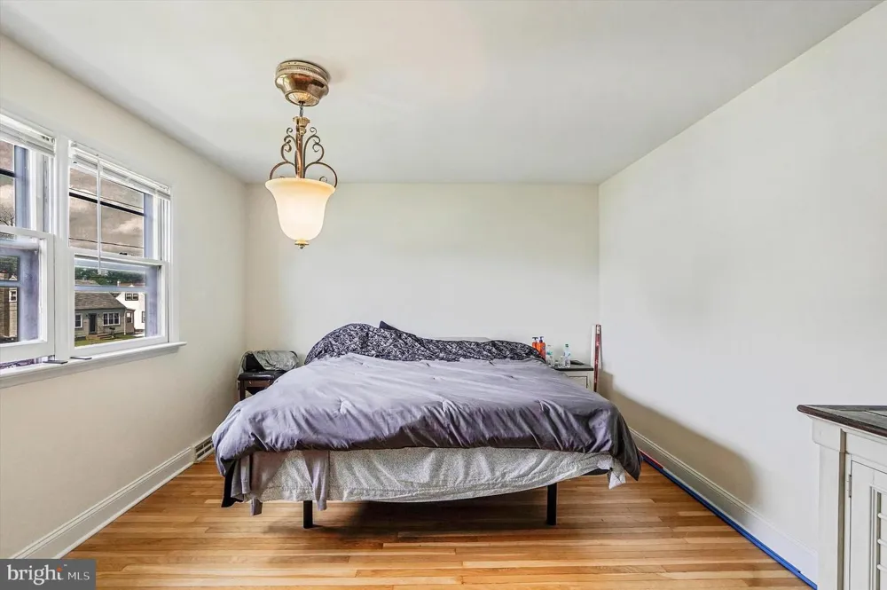 212 E LAFAYETTE AVENUE Magnolia, NJ 08049