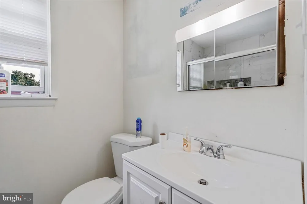 212 E LAFAYETTE AVENUE Magnolia, NJ 08049