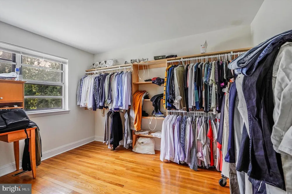 212 E LAFAYETTE AVENUE Magnolia, NJ 08049