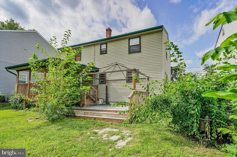 212 E LAFAYETTE AVENUE Magnolia, NJ 08049