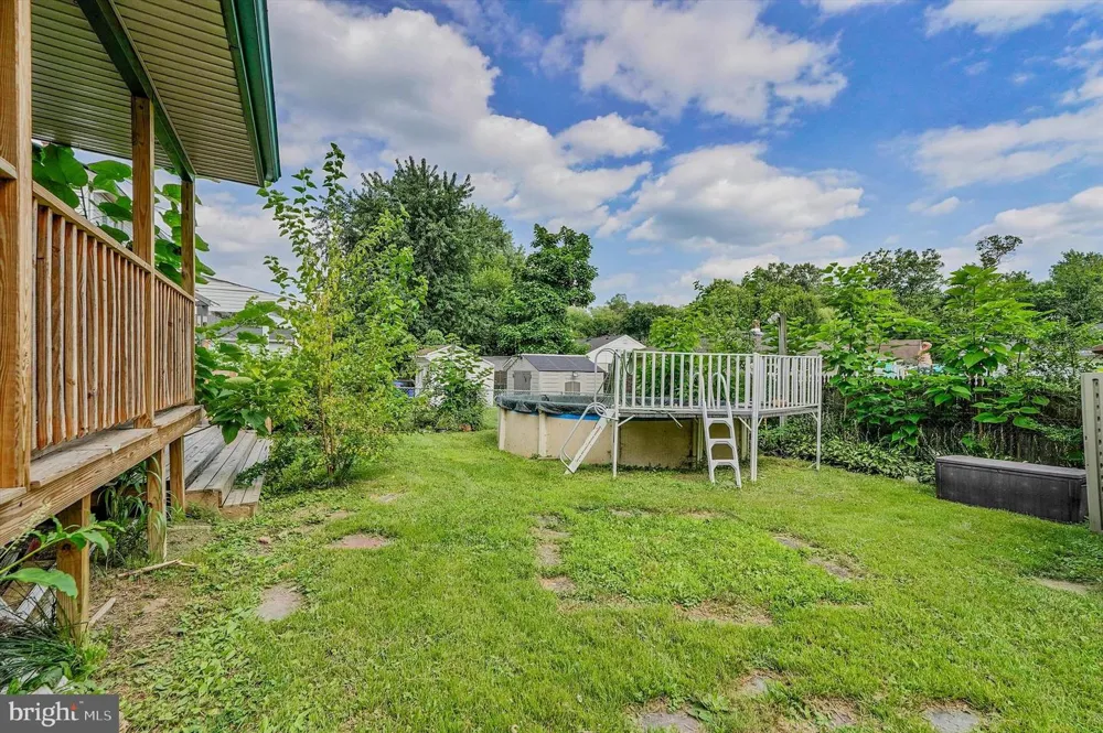 212 E LAFAYETTE AVENUE Magnolia, NJ 08049