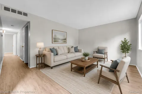 828 Sarasota Avenue